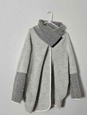 Cozy Light Gray Open-Front Cardigan Sz M